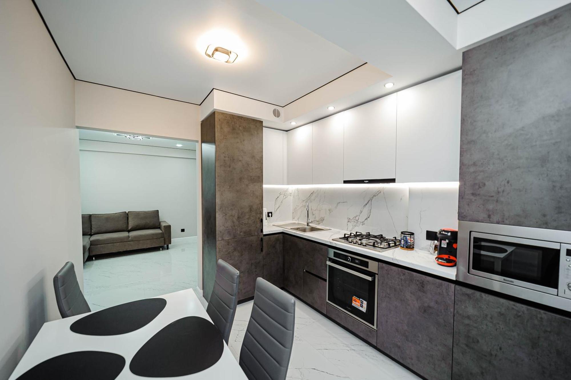 Elegance And Ciocana View Апартаменти *